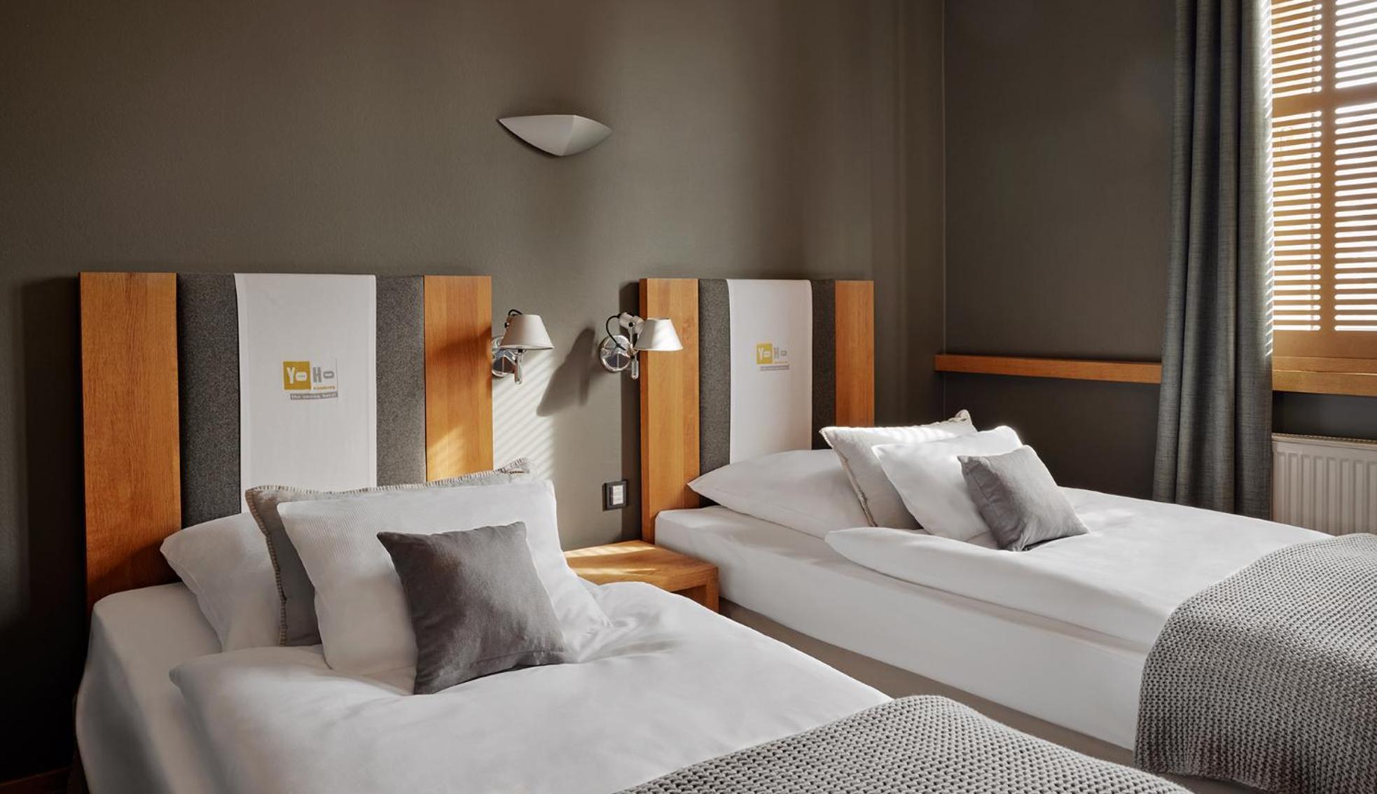 Standard Twin Room,1586845827:JPEG